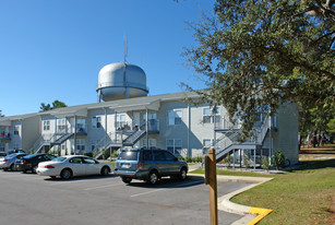 College Courtyard Apartments