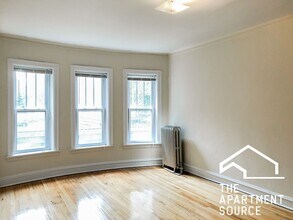 5212 N Damen Ave in Chicago, IL - Foto de edificio - Building Photo