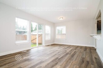 19420 12th Ave Ct E in Spanaway, WA - Foto de edificio - Building Photo