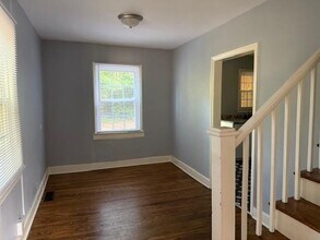 710 W Roanoke Park Dr in Raleigh, NC - Foto de edificio - Building Photo