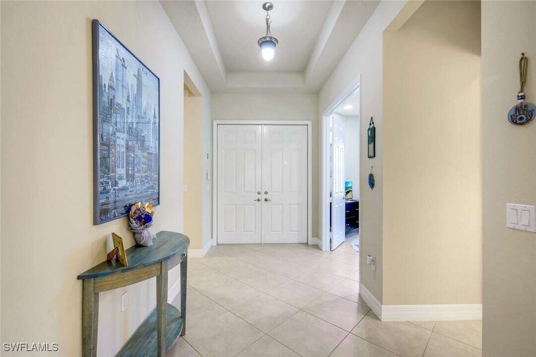 13802 Callisto Ave in Naples, FL - Building Photo