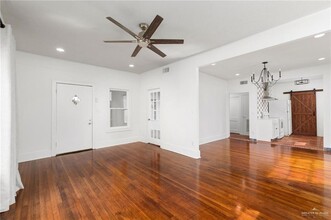 815 Cedar Ave in McAllen, TX - Building Photo - Building Photo