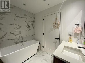 6933-6933 Cambie St in Vancouver, BC - Building Photo - Building Photo