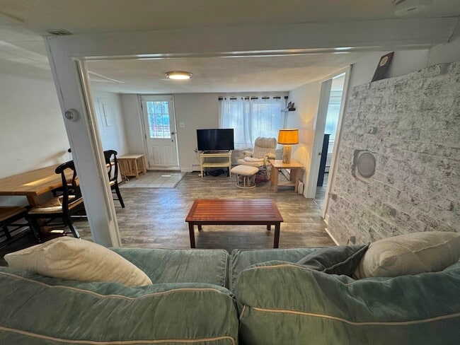 159 Hills Beach Rd in Biddeford, ME - Building Photo - Building Photo