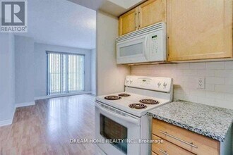 60 Town Centre Court in Toronto, ON - Building Photo - Building Photo