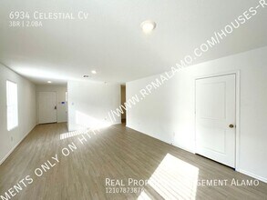 6934 Celestial Cv in San Antonio, TX - Foto de edificio - Building Photo