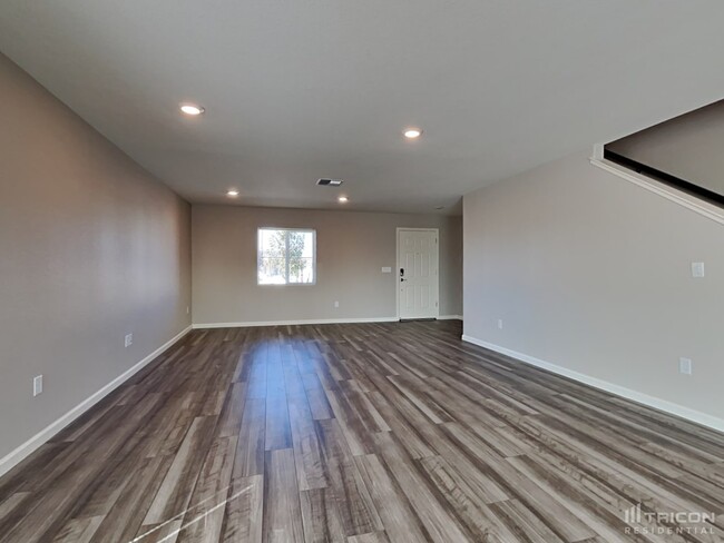 8960 Elk Ravine Dr in Reno, NV - Building Photo - Building Photo