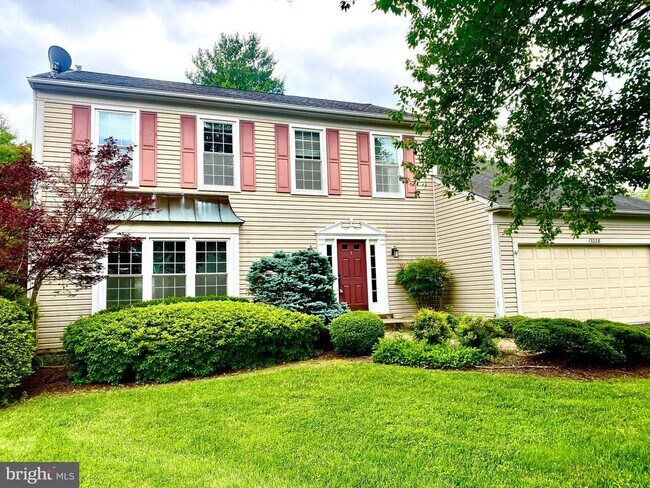 13238 Pleasant Glen Ct in Herndon, VA - Building Photo - Building Photo