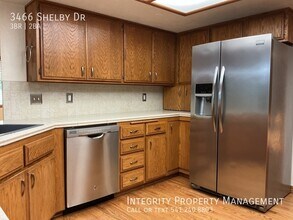 3466 Shelby Dr in Medford, OR - Building Photo - Building Photo