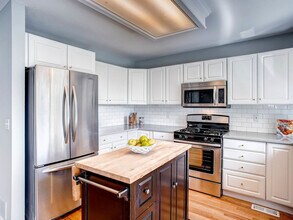 7404 E Villanova Pl in Denver, CO - Building Photo - Building Photo