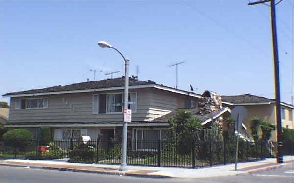 4023 Duane Way in South Gate, CA - Building Photo