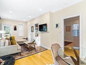 72 Dix St in Boston, MA - Building Photo - Building Photo