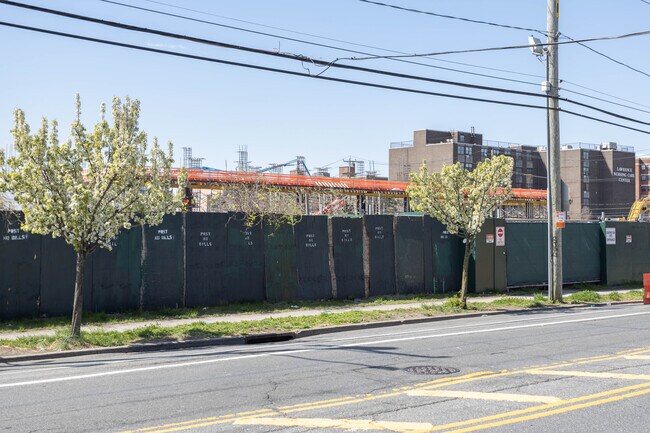 Edgemere Commons A1 in Far Rockaway, NY - Foto de edificio - Building Photo