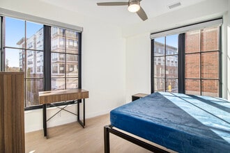 The Point in Ann Arbor, MI - Foto de edificio - Building Photo