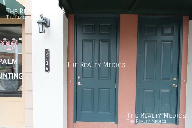 3736 Avalon Park E Blvd in Orlando, FL - Building Photo - Building Photo