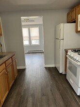 49 Highland Ave, Unit 1L in Chicopee, MA - Building Photo - Building Photo