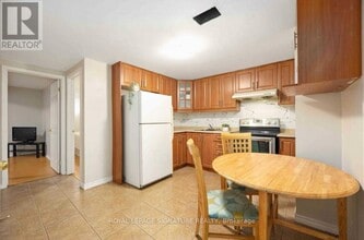 3 Barwell Crescent in Toronto, ON - Building Photo - Building Photo