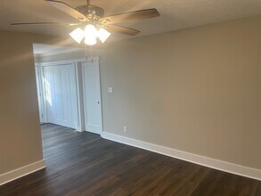 335 Cindy Dr SE in Conyers, GA - Building Photo - Building Photo