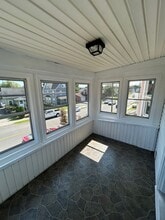 26 Arlington St, Unit 2 in Bridgeport, CT - Foto de edificio - Building Photo