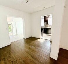 1500 SW 18th St in Miami, FL - Foto de edificio - Building Photo