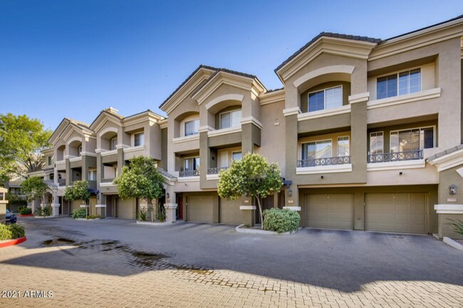 4455 E Paradise Vlg Pkwy S in Phoenix, AZ - Building Photo - Building Photo