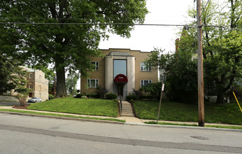 1500 E McMillan St in Cincinnati, OH - Building Photo - Building Photo