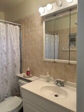 1554 N 12th Ct, Unit #14B in Hollywood, FL - Building Photo - Building Photo