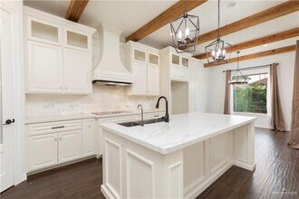 2502 W Elbrus Ave in Edinburg, TX - Building Photo - Building Photo