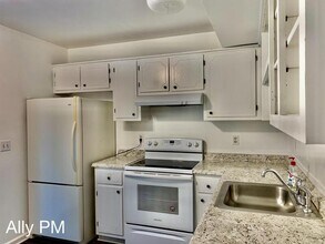 2383 Austin Dr in Charlottesville, VA - Building Photo - Building Photo