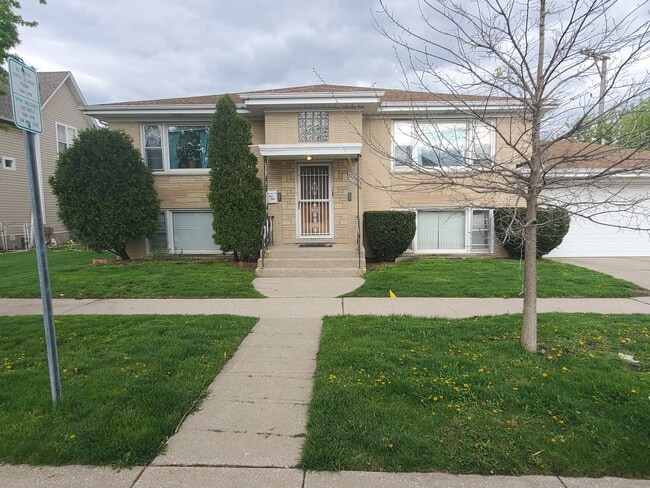 property at 3307 Highland Ave