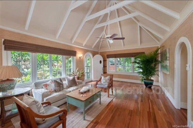 3040 Diamond Head Rd in Honolulu, HI - Building Photo