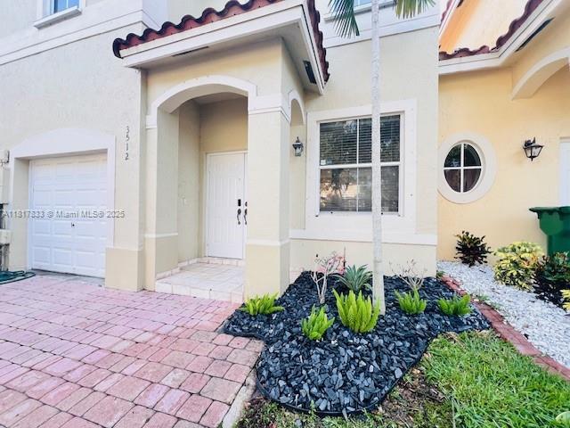 3512 SW 171st Ave in Miramar, FL - Building Photo - Building Photo