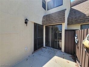 1170 Lake McGregor Dr in Ft. Myers, FL - Building Photo - Building Photo