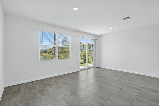 483 Salisbury Cir in Fort Pierce, FL - Building Photo - Building Photo