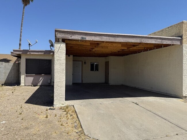 5723 N 68th Dr in Glendale, AZ - Building Photo - Building Photo