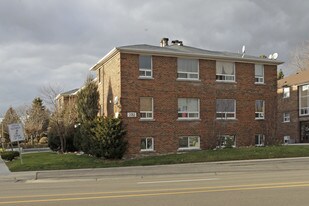 322 Lakeshore Rd W Apartments