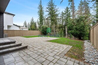 34120 SE Vaughan St in Snoqualmie, WA - Building Photo - Building Photo