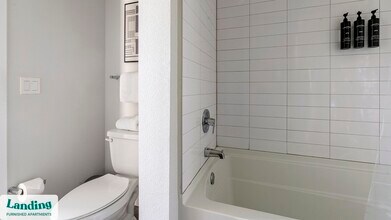 6850 Foxtail Palm Wy, Unit 2202 in Bradenton, FL - Foto de edificio - Building Photo