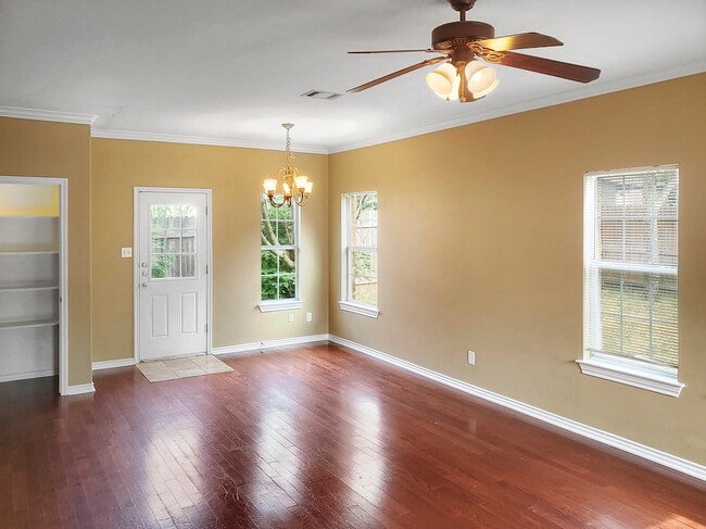 1710 Ulit Ave in Austin, TX - Building Photo - Building Photo