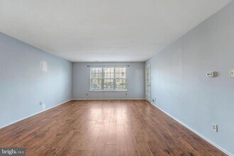 1707A Heatherstone Ct in Mount Laurel, NJ - Building Photo - Building Photo