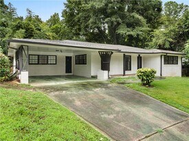 1685 Dunwoody Pl NE in Atlanta, GA - Building Photo