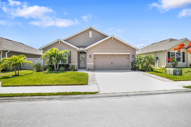 property at 975 Newton Cir