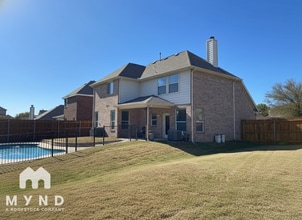 7010 Panavision Trail in Dallas, TX - Foto de edificio - Building Photo