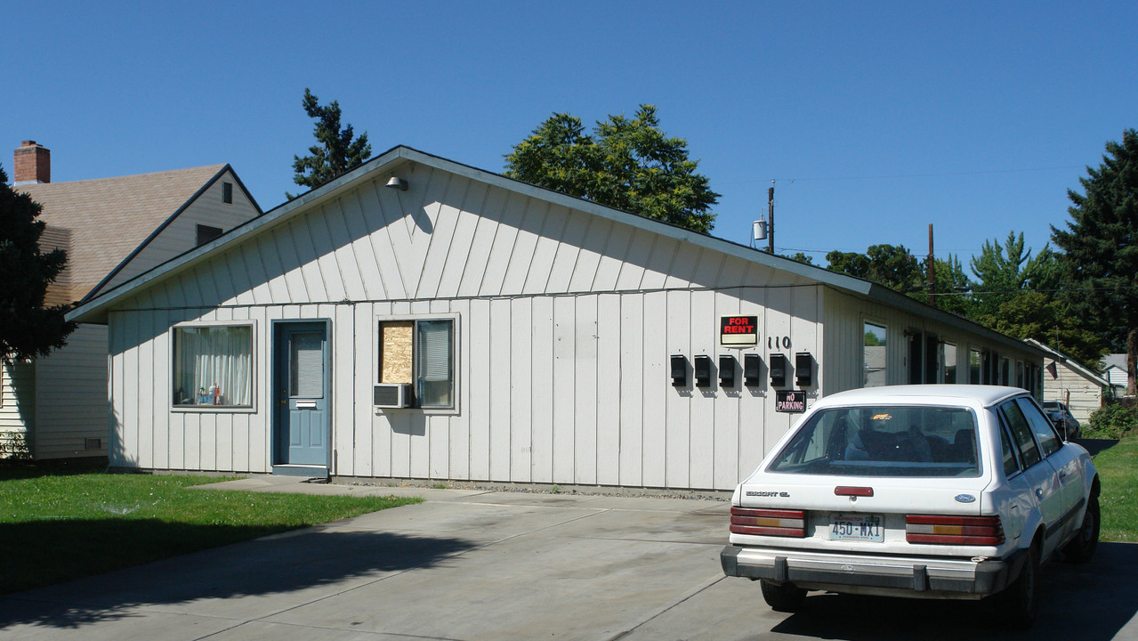 110 N 9th St in Yakima, WA - Foto de edificio