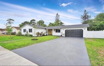 17000 NW 18th Ave in Miami Gardens, FL - Building Photo - Building Photo