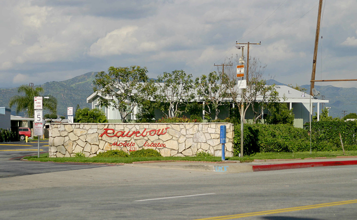 Mountain View Estates in West Covina, CA - Building Photo