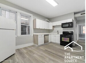 2132 W Iowa St in Chicago, IL - Building Photo - Building Photo