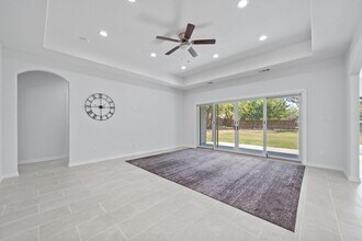 503 E 2nd St in Elgin, TX - Building Photo - Building Photo