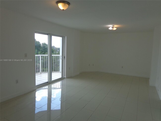 280 SW 20th Rd, Unit 603 in Miami, FL - Building Photo - Building Photo