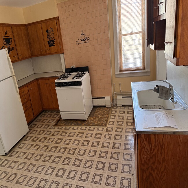 298 Hoboken Ave, Unit 1